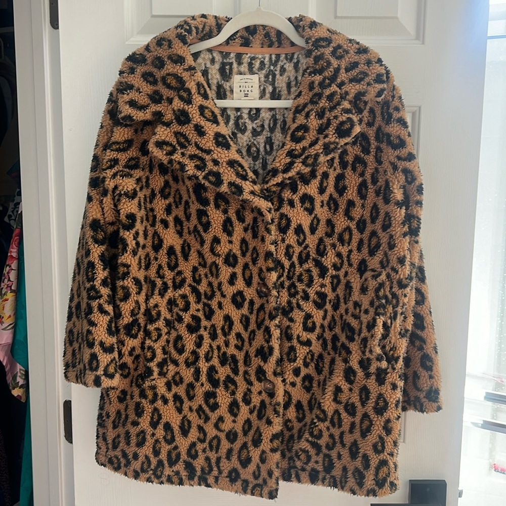 Billabong leopard fleece coat (Sz Small)